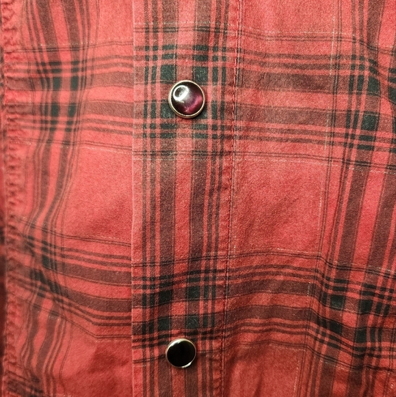 Vintage Guess plaid buttonup shirt - Picture 8 of 11